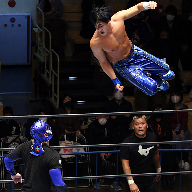 新日本プロレス BUSHI オーバーマスク - スポーツ