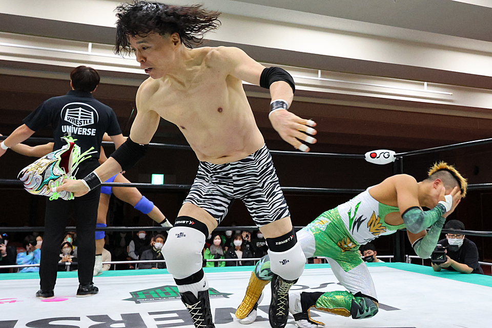 2/4【NOAH】アレハンドロ素顔あらわ、宮脇もヒザ大ダメージ…Jrタッグ前哨戦で受難再び…プロレス格闘技DX